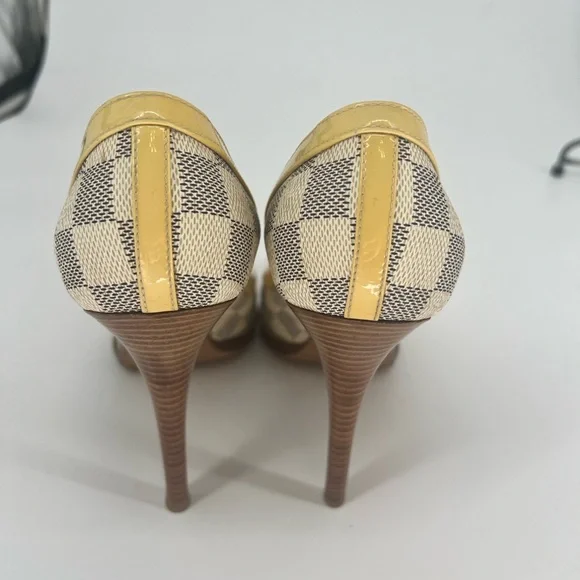 Louis Vuitton Yellow and Cream Check Peep-Toe Heels with Bow - Picture 5 of 8
